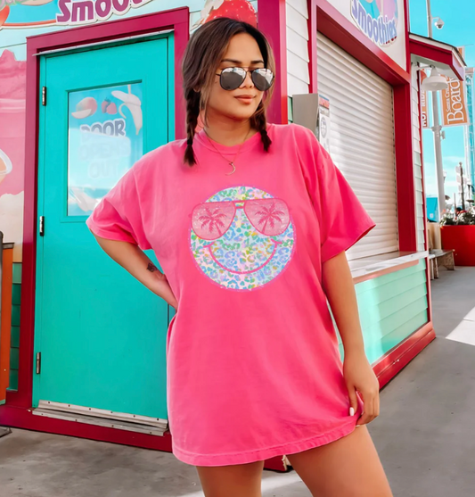 🌴 Beach Smiley Tee